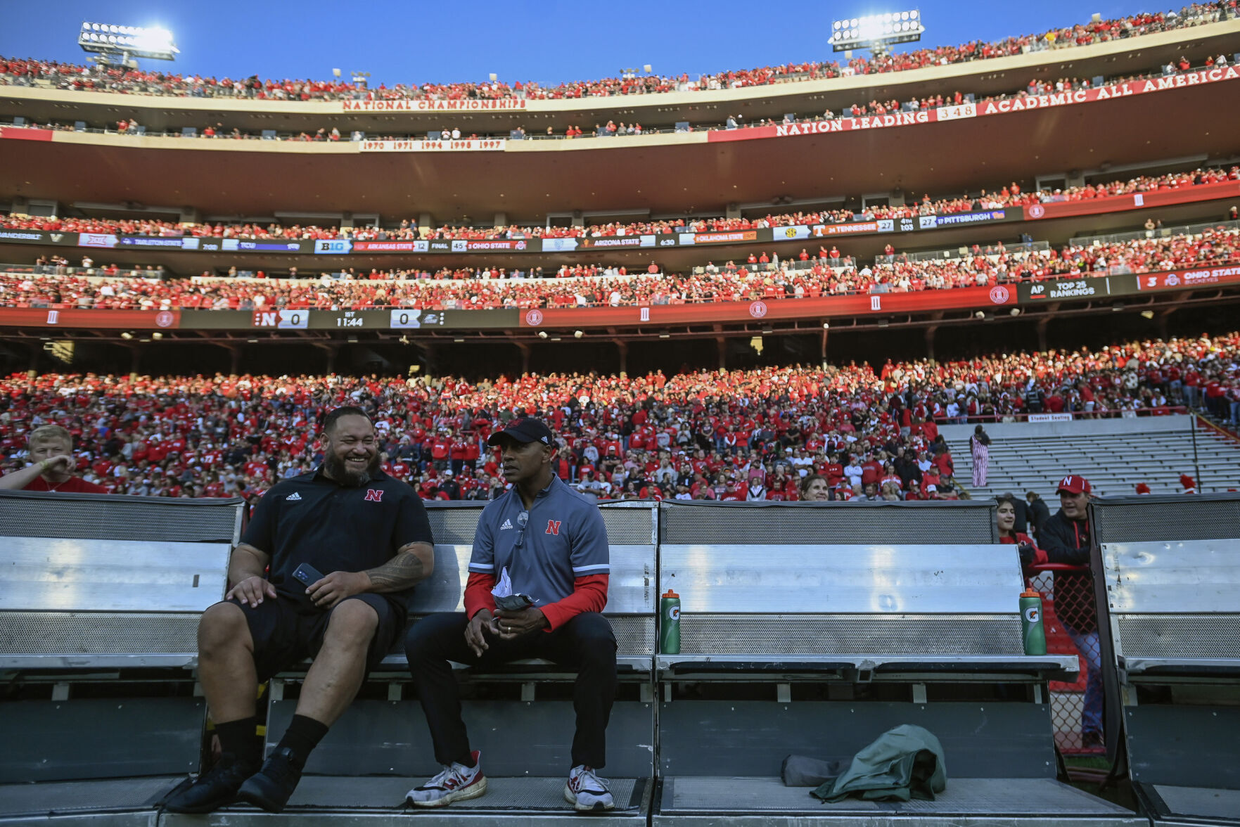 091122-HuskerFball16.jpg